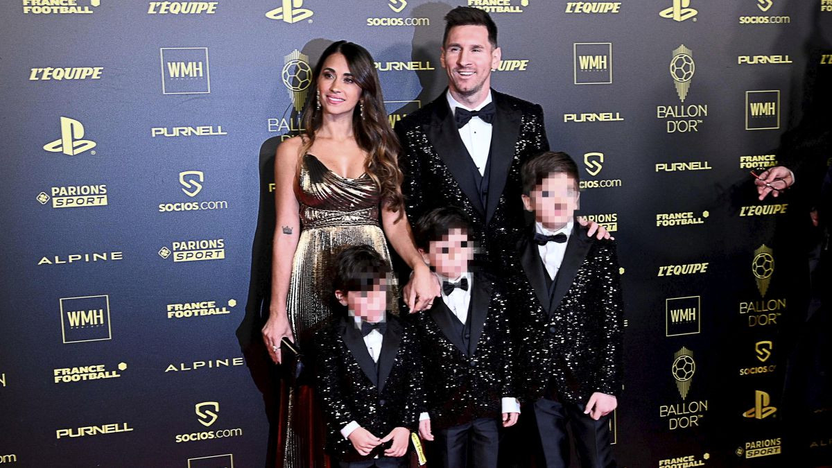 Antonella Roccuzzo y Leo Messi en la gala del Balón de Oro / EFE