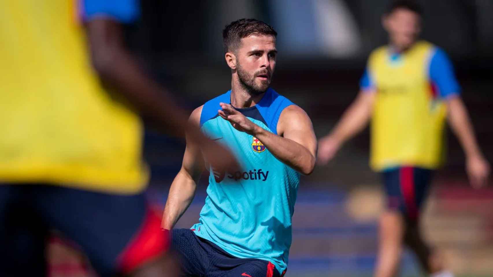 Miralem Pjanic, durante un entrenamiento del Barça / FCB