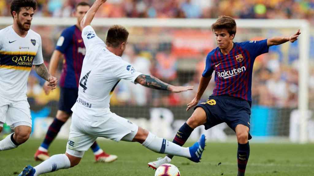 Una foto de archivo de Riqui Puig frente al Boca Juniors / EFE