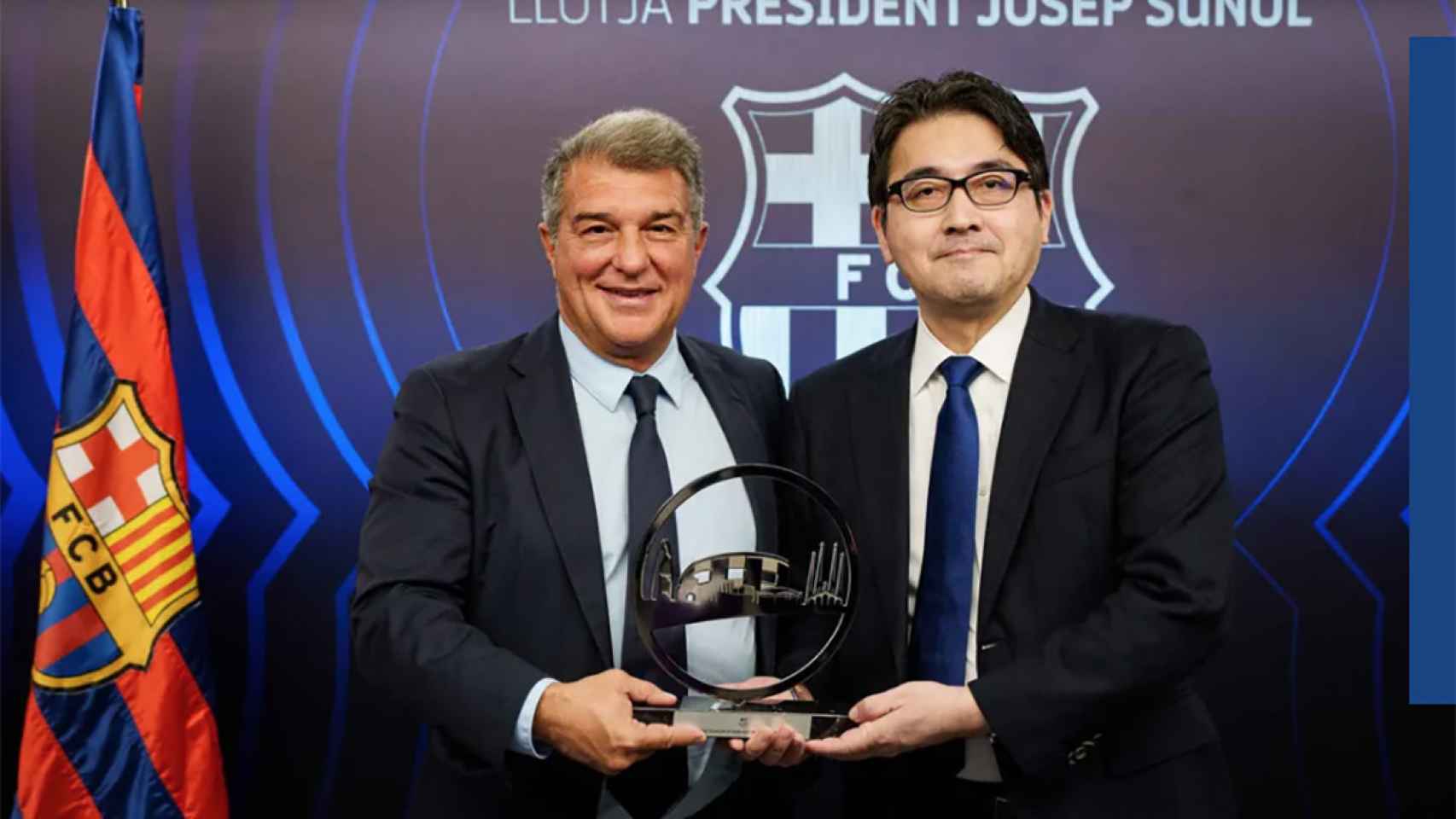 Joan Laporta, junto al Global CEO de ZENB, Nobuhisa Hamana / FCB