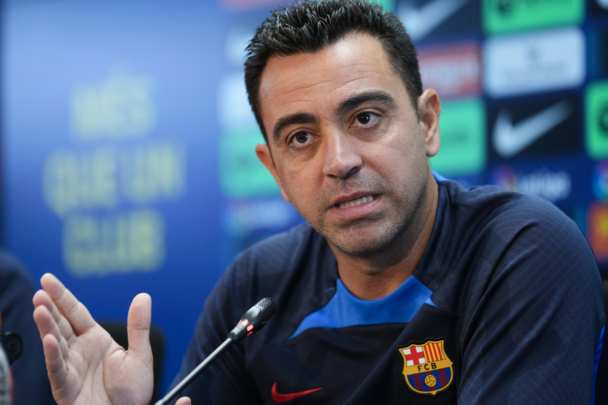 Xavi Hernández, durante una rueda de prensa / EFE