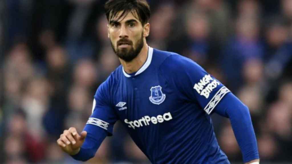 Una foto de André Gomes durante un partido del Everton / Twitter