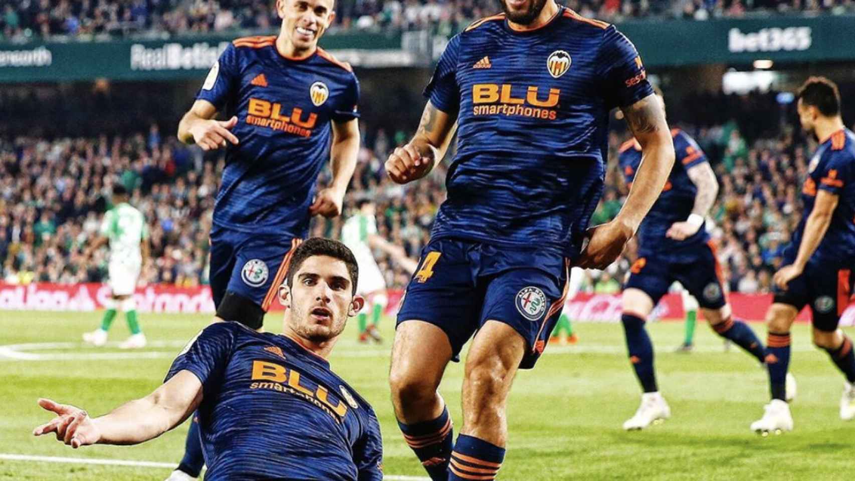 Una foto de Guedes celebrando su tanto durante el Betis -Valencia / Instagram