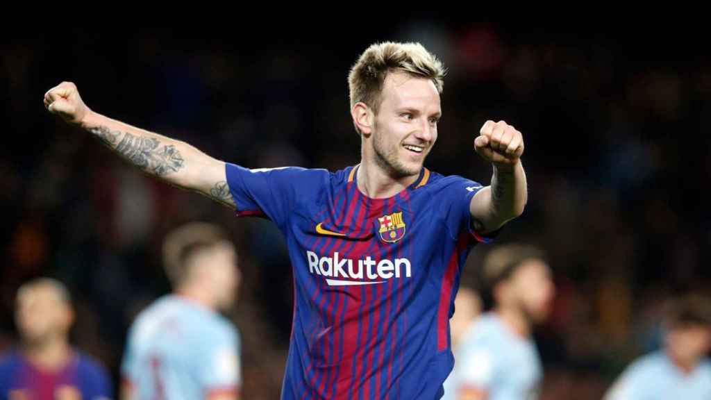 Ivan Rakitic en una imagen de archivo con el Barça / EFE