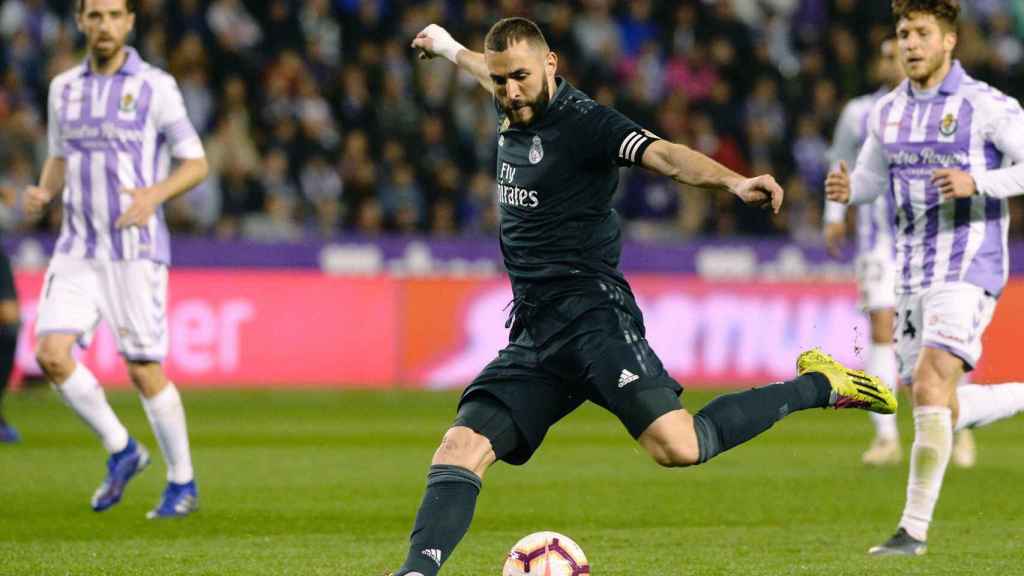 Una foto de Benzema durante el partido frente al Valladolid / EFE