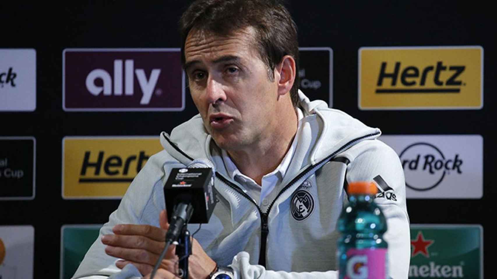 Rompecabezas de Lopetegui en el centro del campo del Real Madrid / EFE