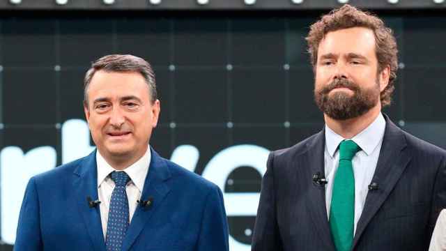 Aitor Esteban (PNV) e Iván Espinosa de los Monteros (Vox) en el 'Debate a 7' / EFE