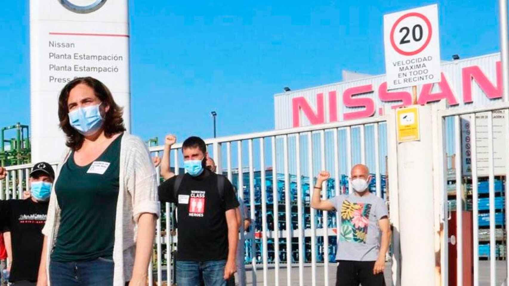 Ada Colau, alcaldesa de Barcelona, en su visita a la planta de Nissan de Montcada i Reixac / CG