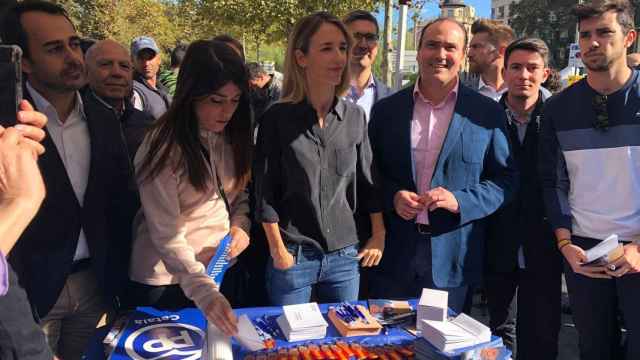 Álvarez de Toledo en un acto electoral en la plaza de la Universitat de Barcelona / EUROPA PRESS