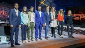 Ignacio Garriga (Vox), Inés Arrimadas (Cs), Jaume Asens (Podem), Gabriel Rufián (ERC), José Zaragoza (PSC), Laura Borràs (JxCat), Cayetana Álvarez de Toledo (PP) y Mireia Vehí (CUP), antes de empezar el debate de TV3 / TV3