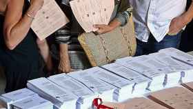 Papeletas del 26J, en un colegio electoral de Barcelona.