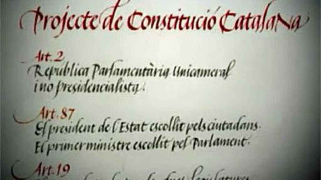 Constitución de la República catalana elaborada por el juez Santiago Vidal