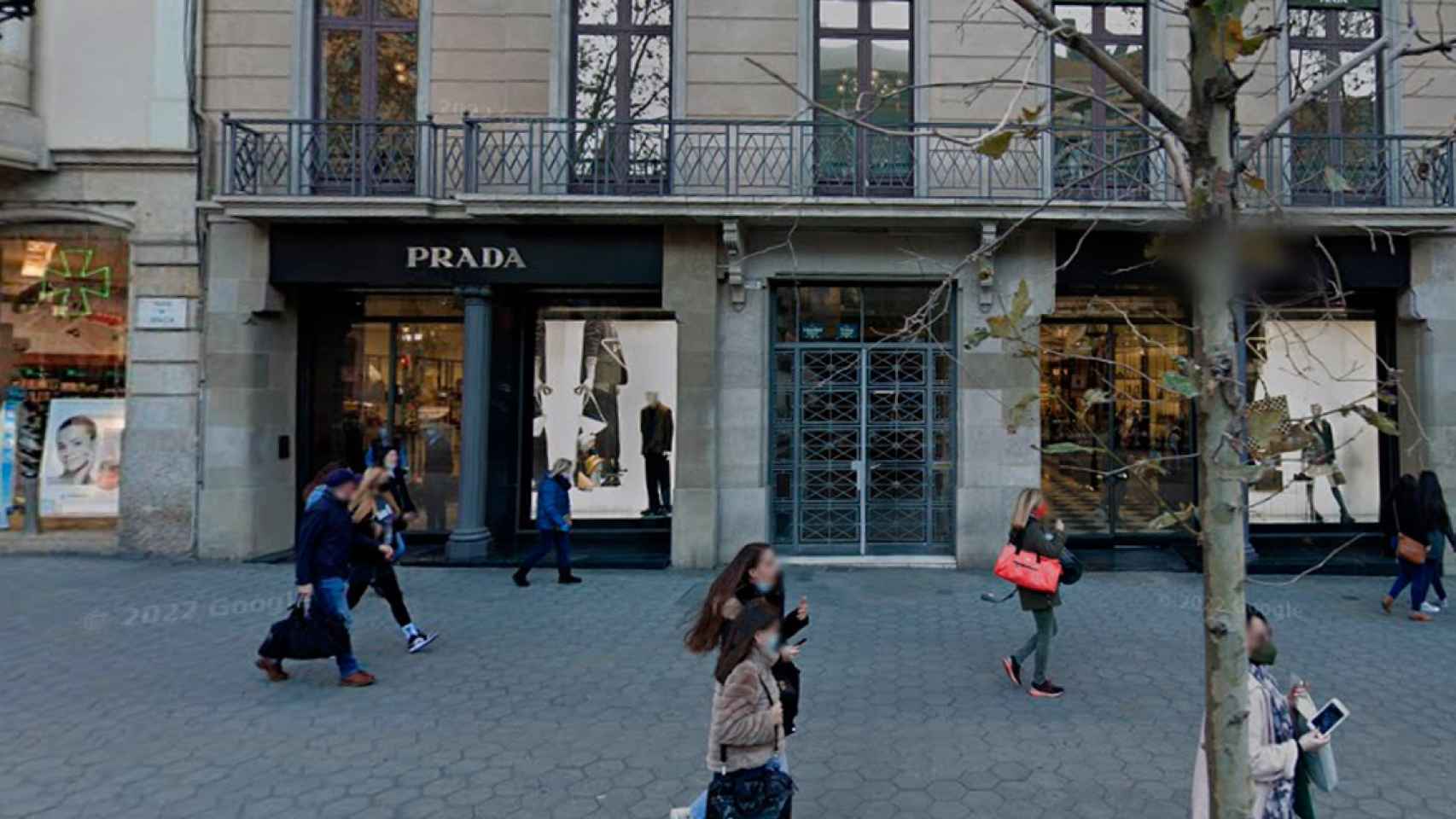 Tienda de Prada en Barcelona, lugar del alunizaje frustrado / GOOGLE STREET VIEW