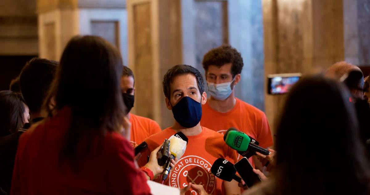 Jaime Palomera, portavoz del Sindicat de Llogaters, en rueda de prensa en el Parlament / EFE