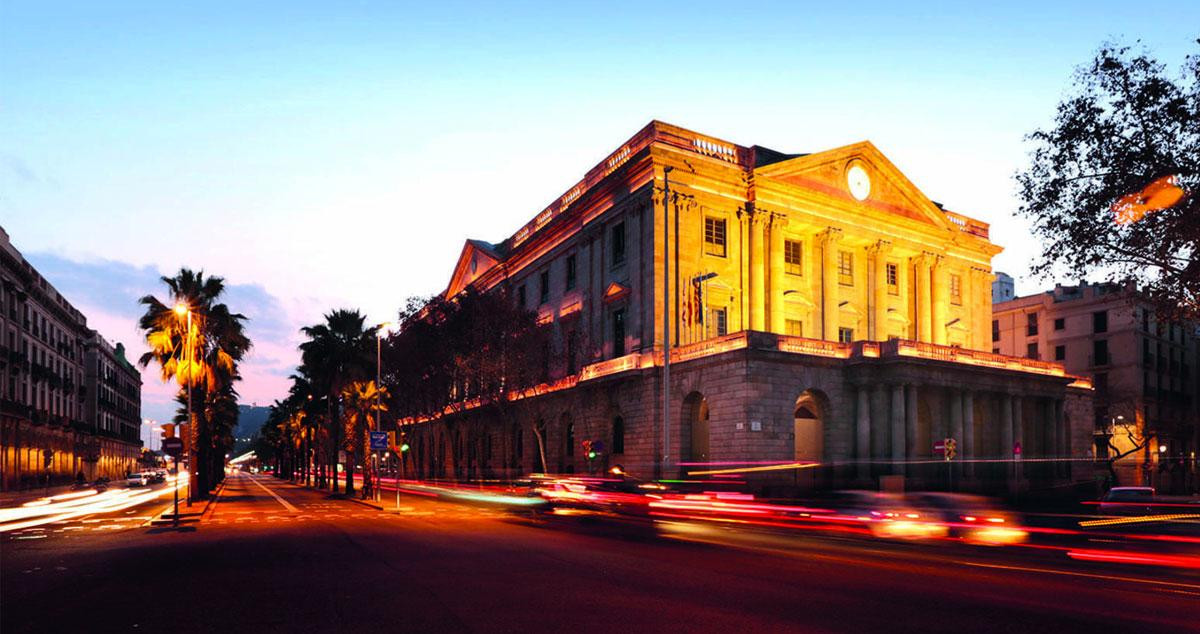 La Llotja de Mar, sede histórica de la Cámara de Comercio de Barcelona, acogerá noches culturales y conciertos / CÁMARA DE COMERCIO