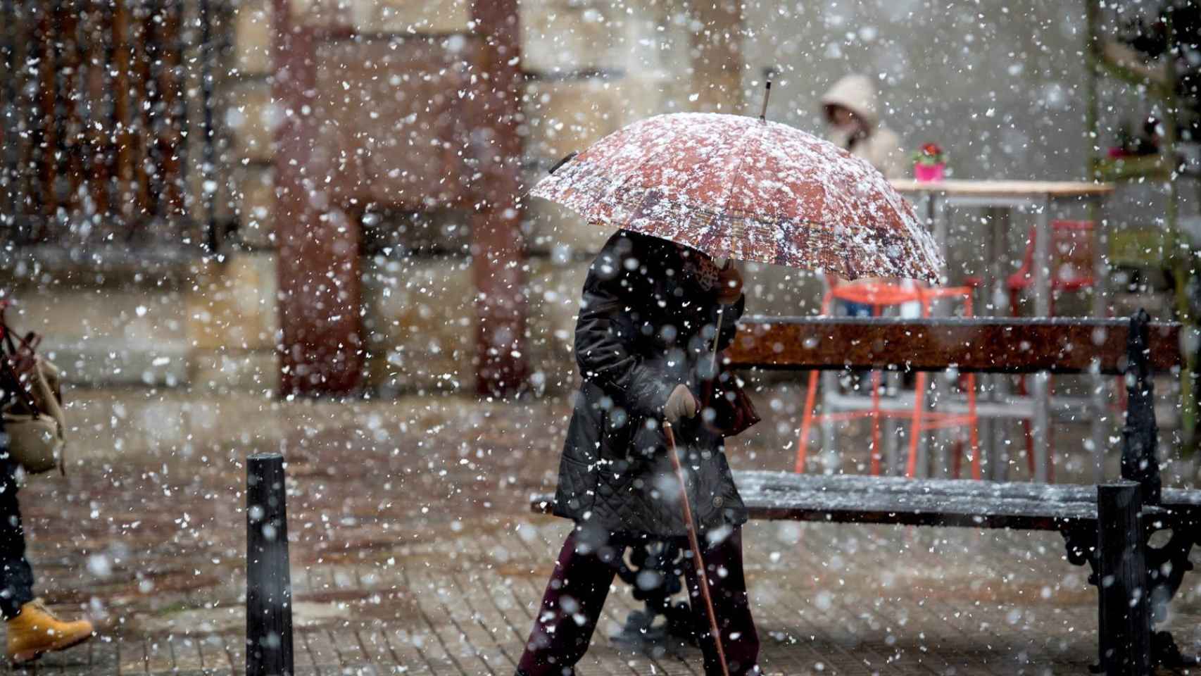 Una nevada en Cantabria, con descenso de temperaturas / EFE