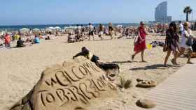 Imagen de la playa de la Barceloneta, en Barcelona / CG