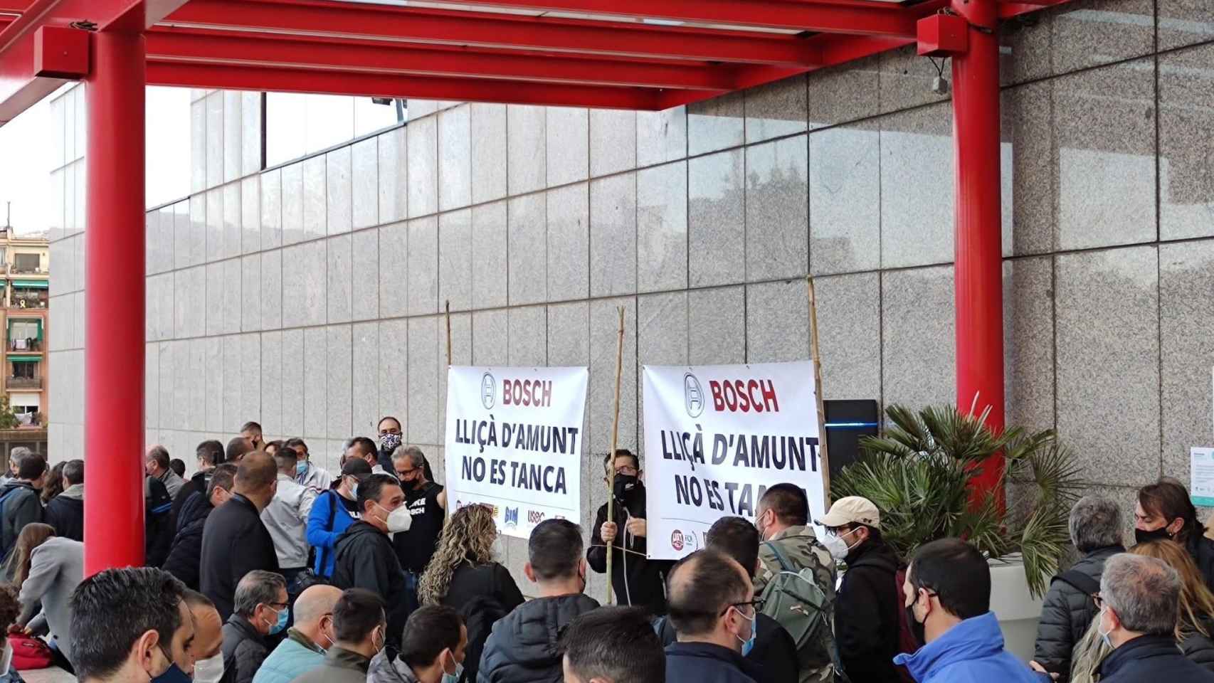 Trabajadores de la planta de Bosch en Lliçà d'Amunt, concentrados en una propuesta / EUROPA PRESS