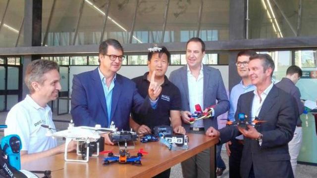 Presentación del de la primera edición del proyecto de aceleración de 'start up' de Reimagine Drone / CG