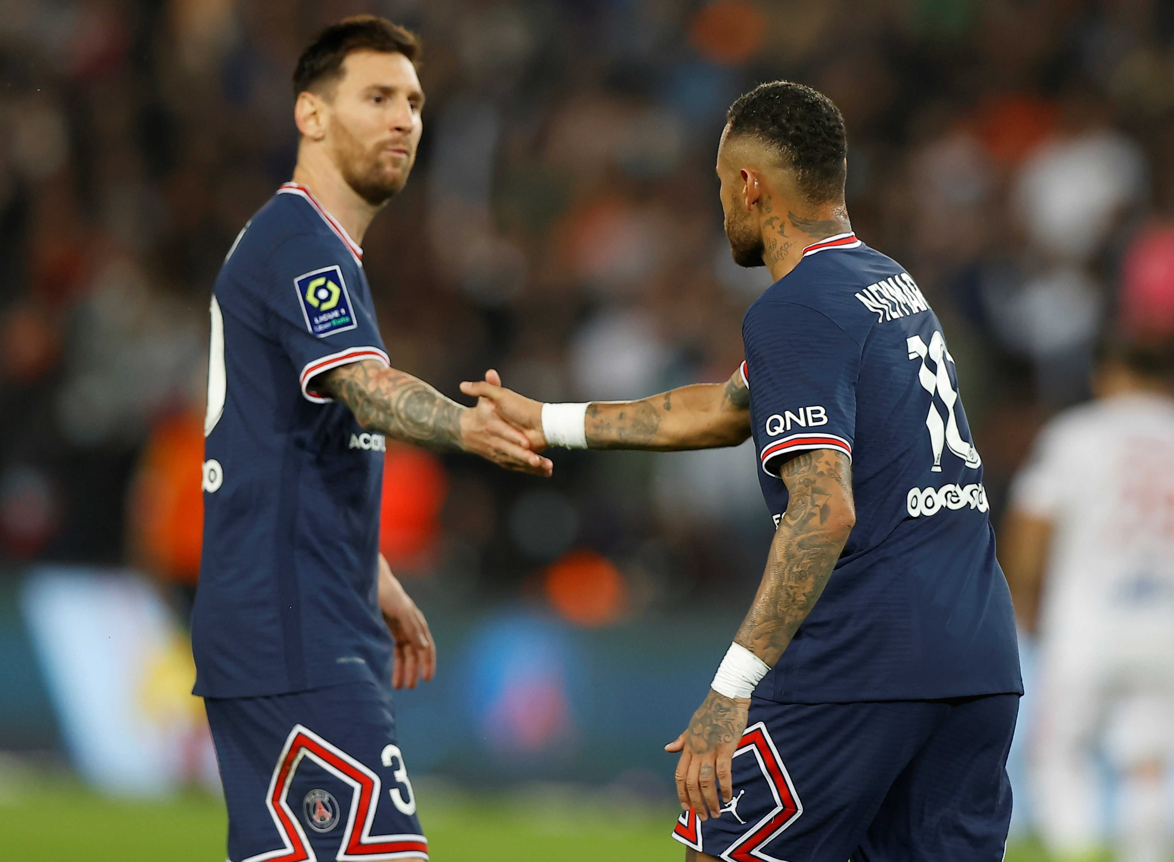 Messi, celebrando el gol de Neymar con el PSG / EFE