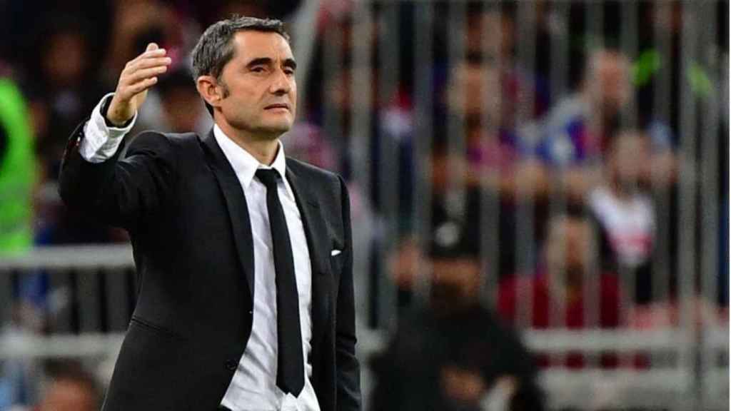 Ernesto Valverde dirigiendo el banquillo del Barça /REDES