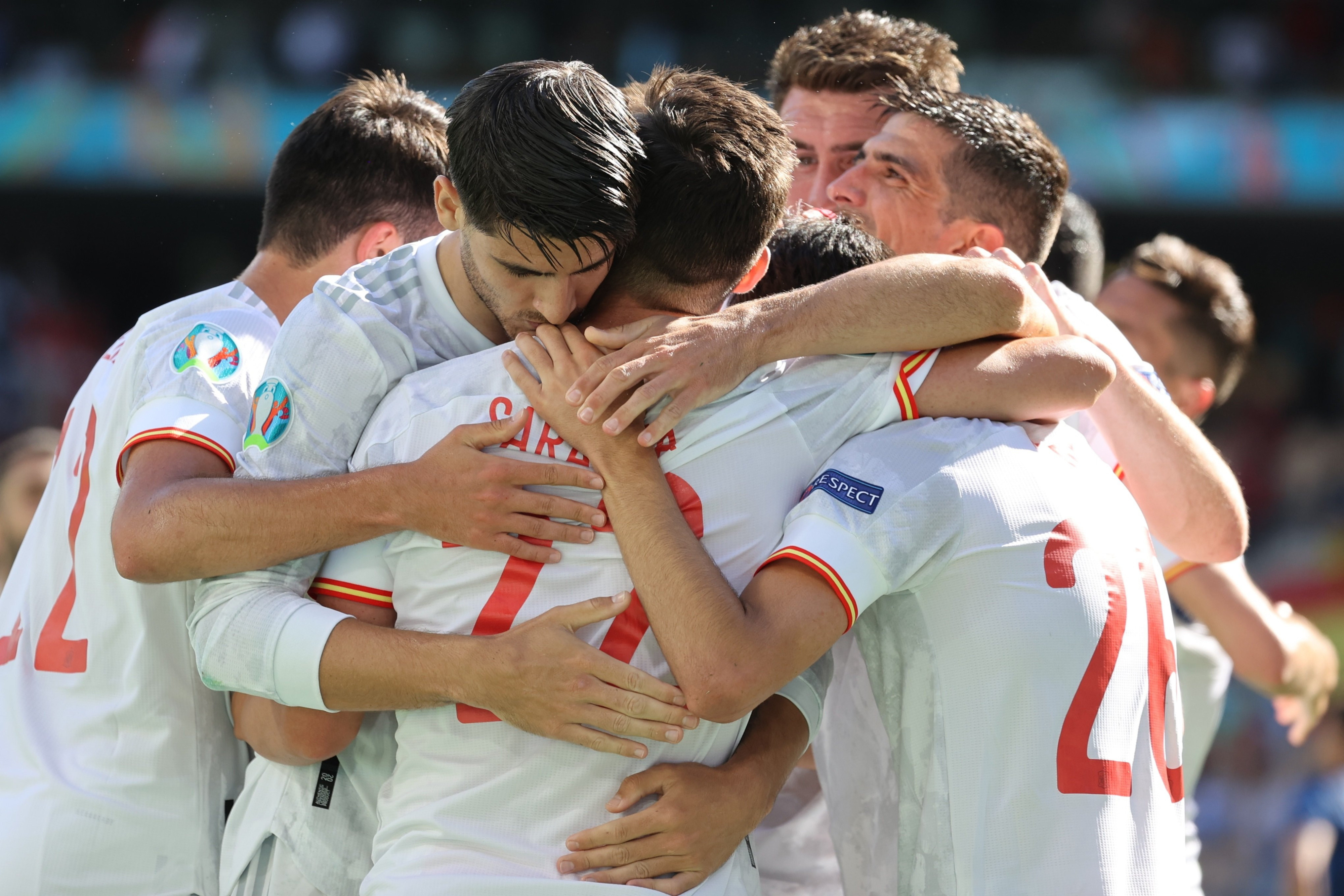 Los jugadores de la selección española de Luis Enrique celebran un gol durante la Eurocopa / EFE