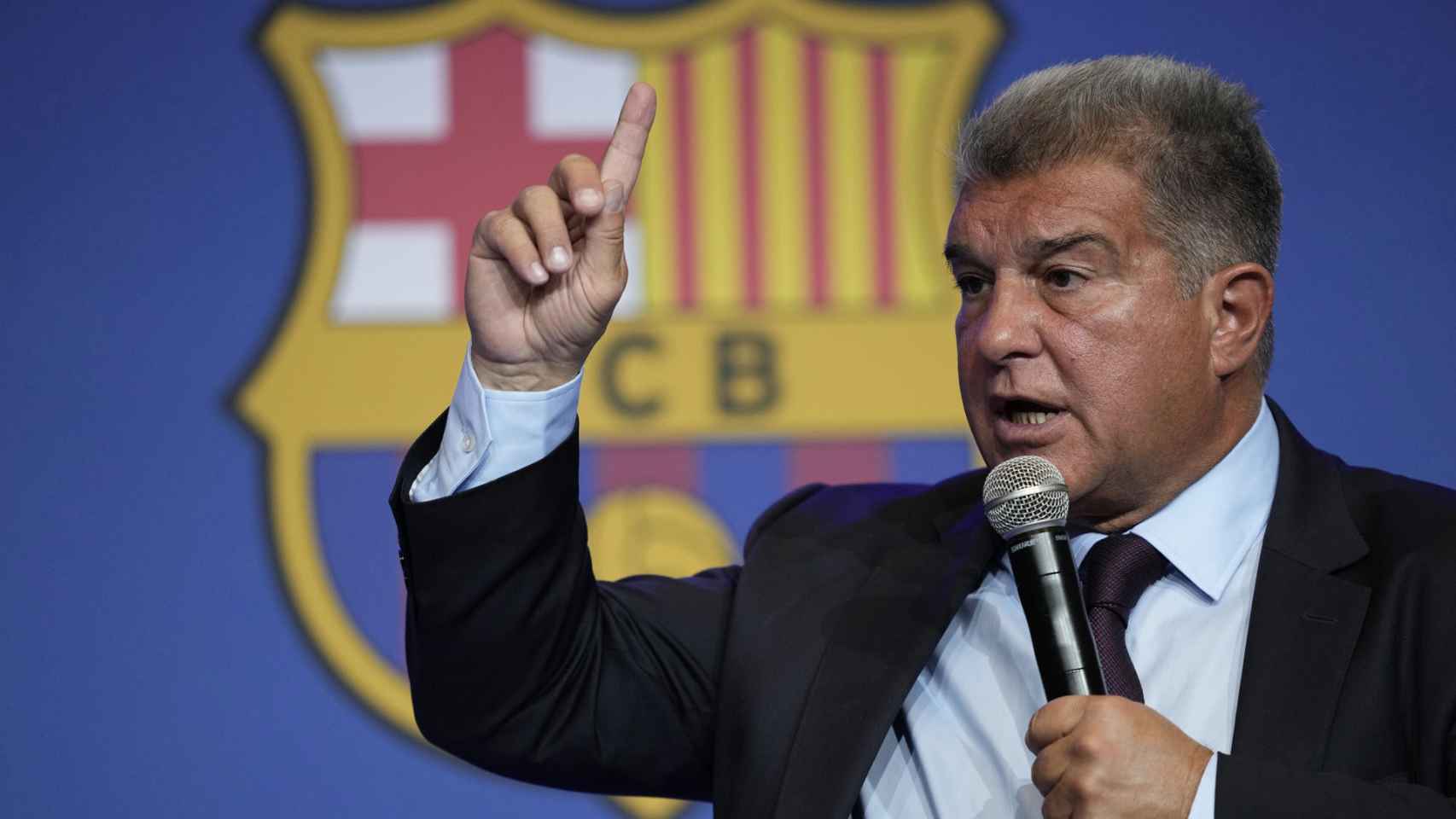 Joan Laporta, presidente del Barça, durante su comparecencia ante los medios de comunicación para hablar de los pagos del club a Negreira : EFE