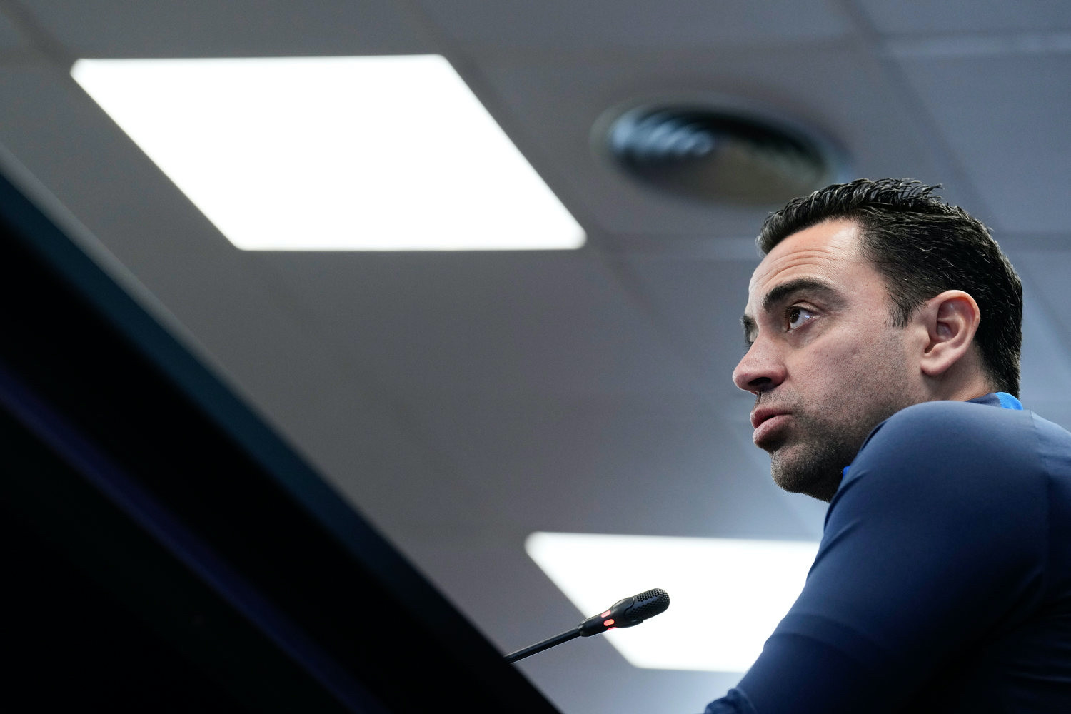 Xavi Hernández, durante una rueda de prensa en la Ciutat Esportiva / EFE