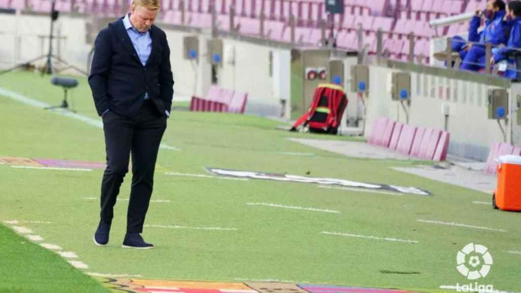 Koeman, cabizbajo en el clásico en el Camp Nou | LaLiga