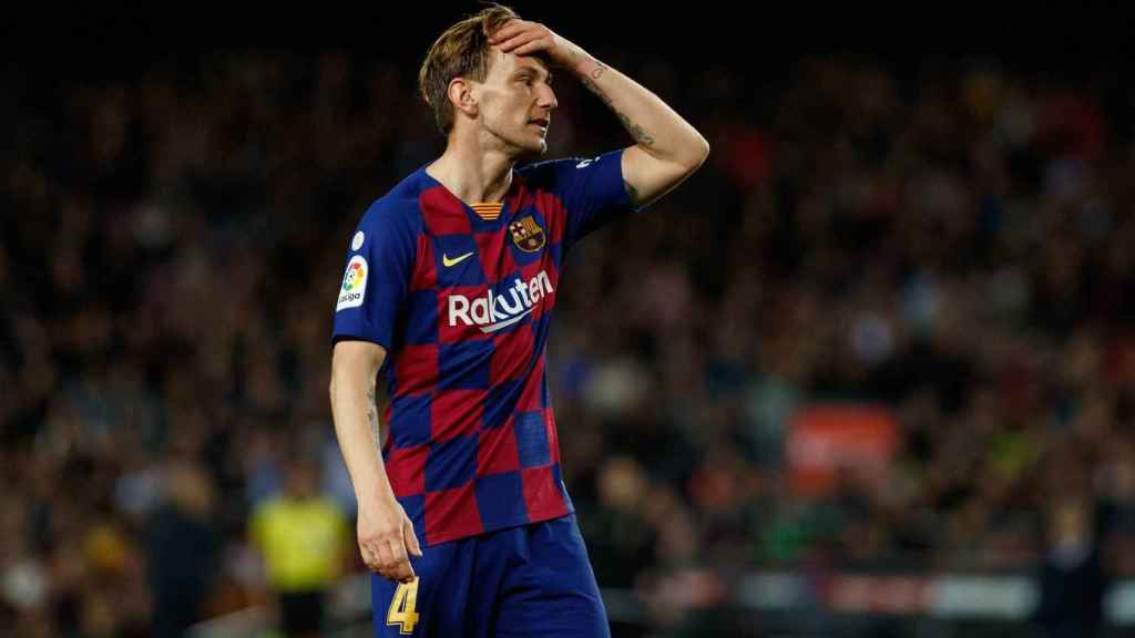 Ivan Rakitic lamentando una ocasión con el Barça / EFE