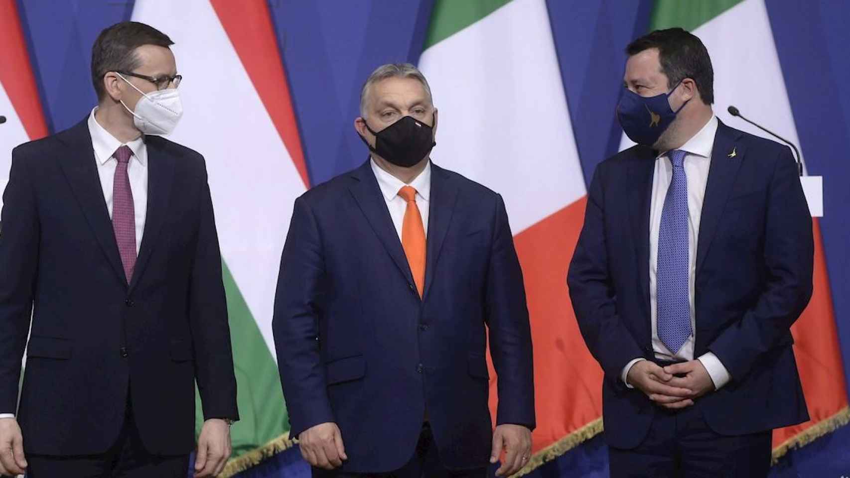 Mateusz Morawiecki (i), Viktor Orbán (c) y Matteo Salvini (d) / EFE