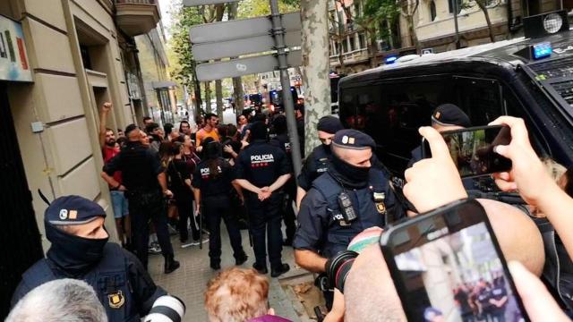 Desalojo de okupas en una vivienda