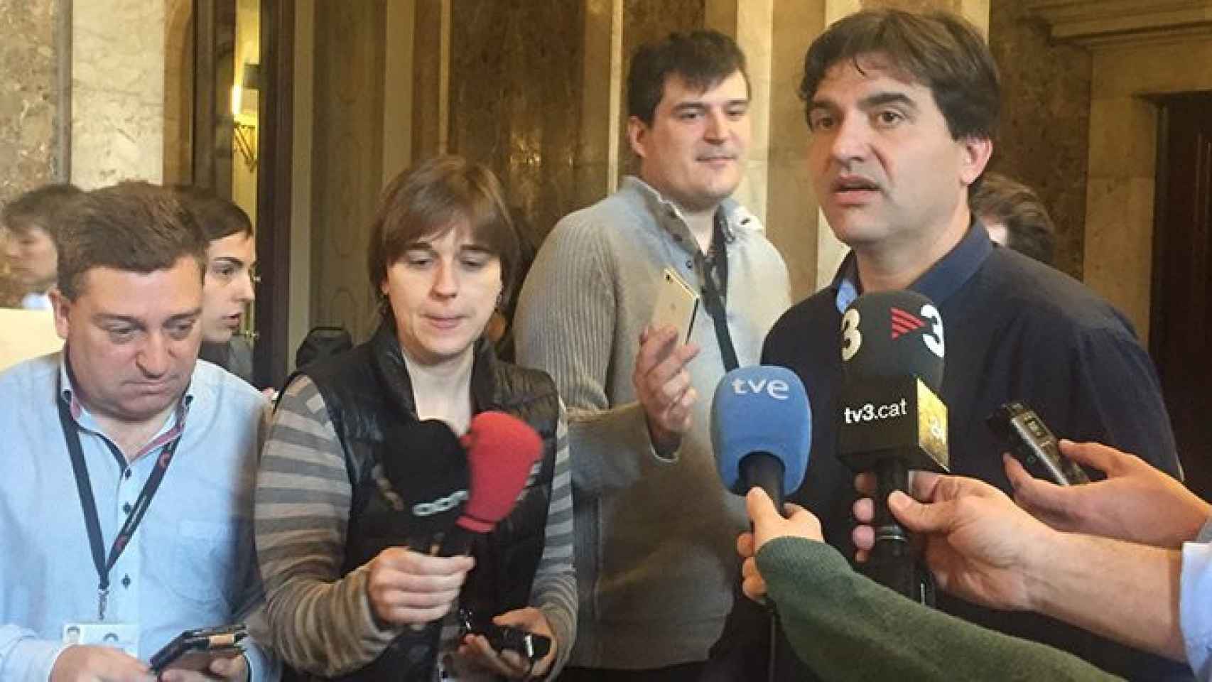 El portavoz de ERC, Sergi Sebrià, en el Parlamento catalán tras las confesiones de los acusados del caso Palau / ERC