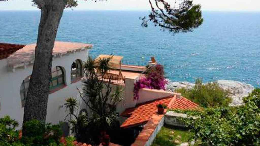 Casa Torre de Sant Feliu de Guíxols, en la Costa Brava, a subasta / EACTIVOS