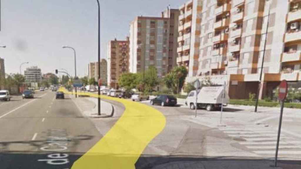 Giro en la Avenida Cataluña, en Zaragoza / HERALDO.ES