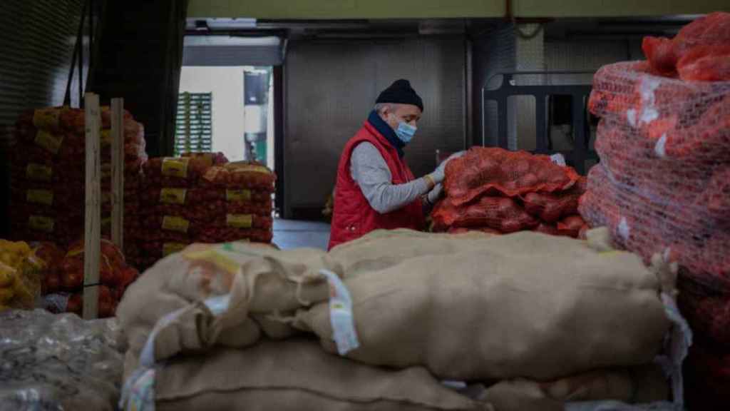 Un trabajador de Mercabarna / EUROPA PRESS