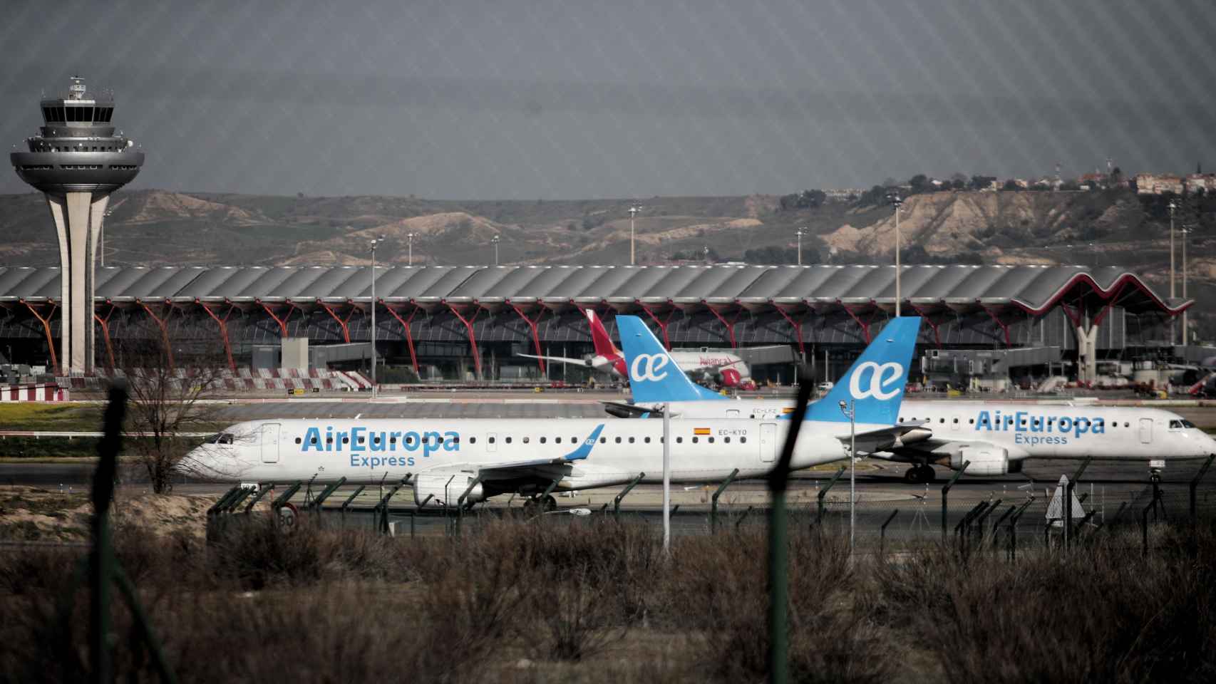 Dos aviones de Air Europa en Barajas / EUROPA PRESS