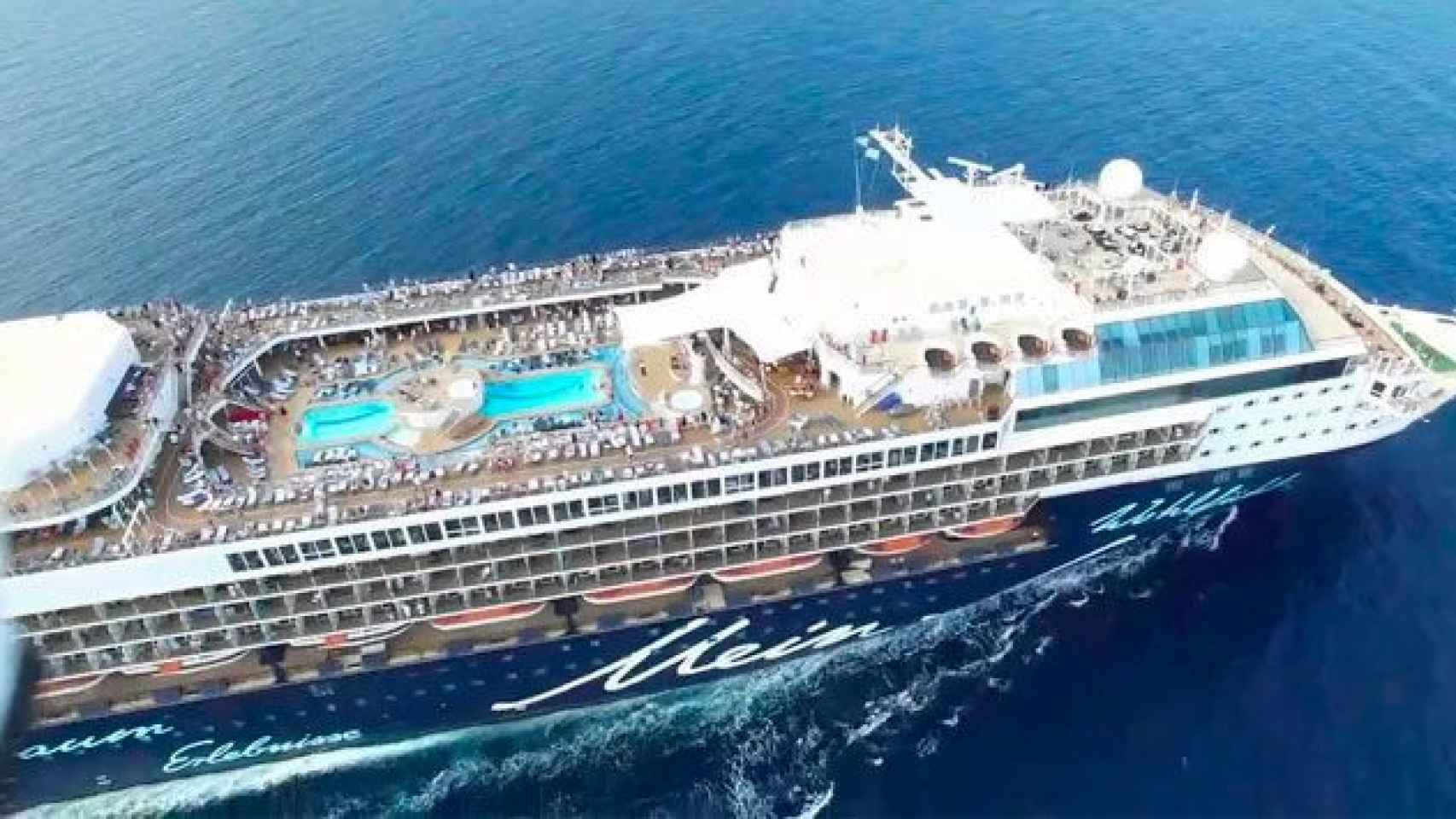 El buque Mein Schiff 2 de Tui Cruises, que tiene programadas escalas en Barcelona los días 13 y 23 de noviembre / CG