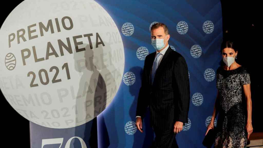 El Rey Felipe VI y la Reina Letizia presiden la ceremonia de entrega de la 70 edición del Premio Planeta de novela, en Barcelona / EFE - Quique García