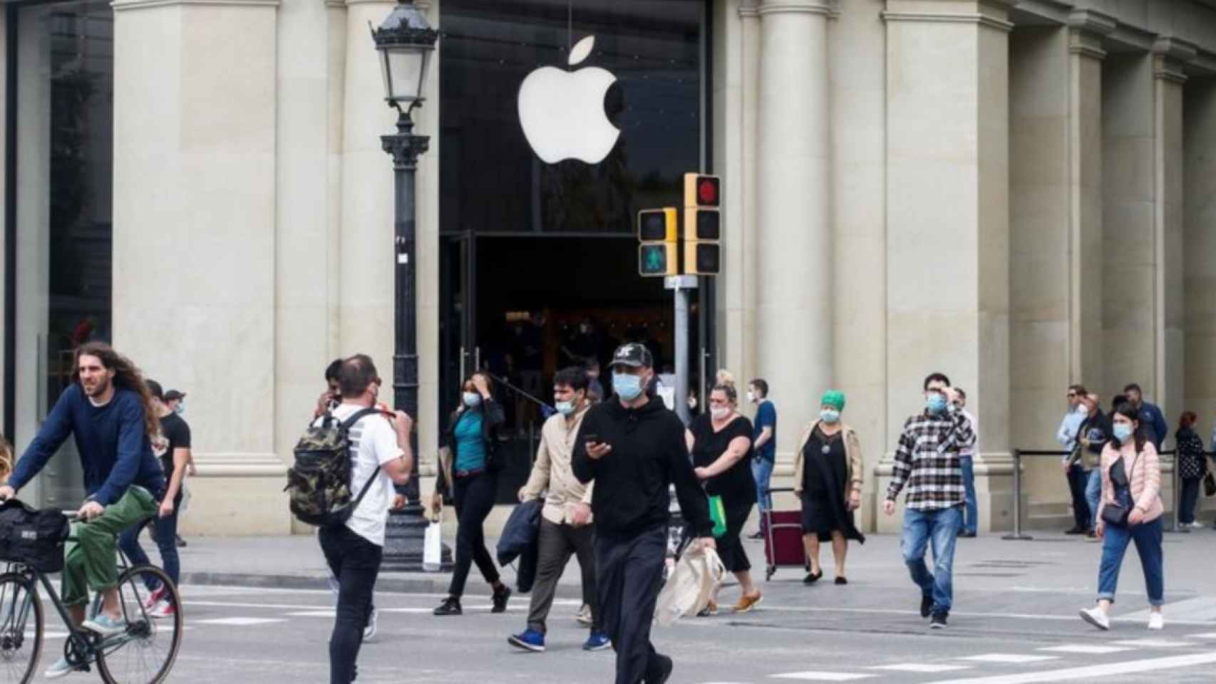 La tienda de Apple en el centro de Barcelona / EFE