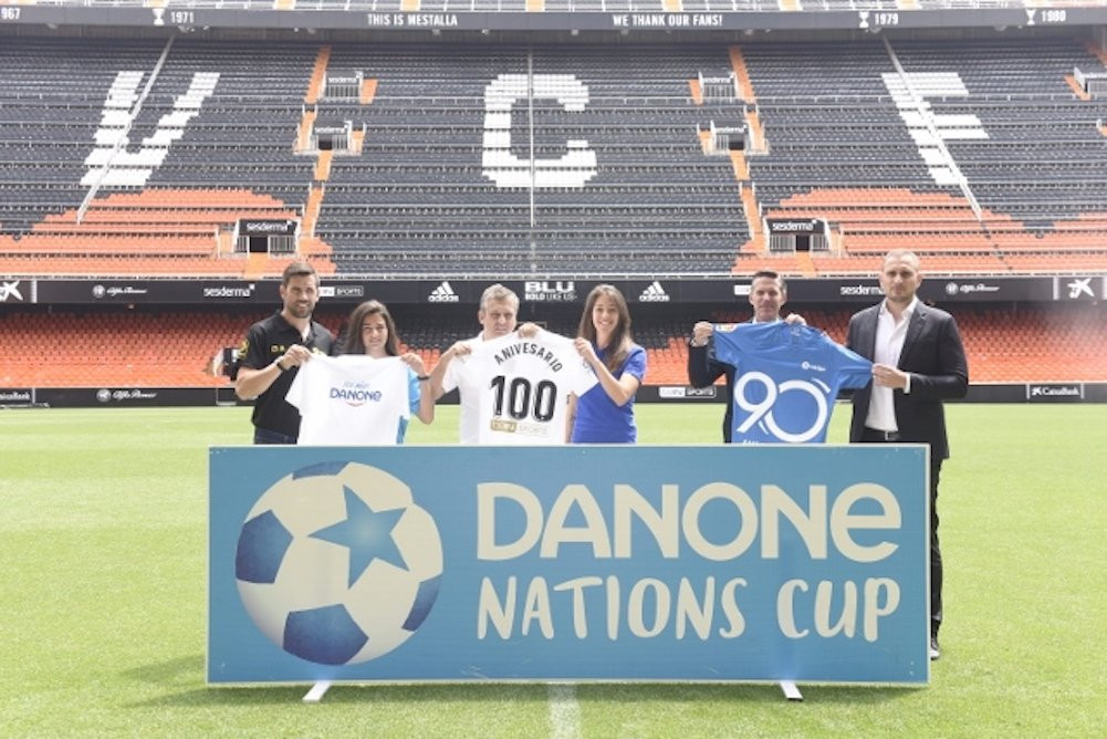 Una foto de la presentación de la Danone Nations Cup en Mestalla