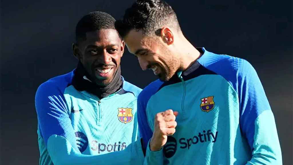 Sergio Busquets y Ousmane Dembelé, durante un entrenamiento / REDES