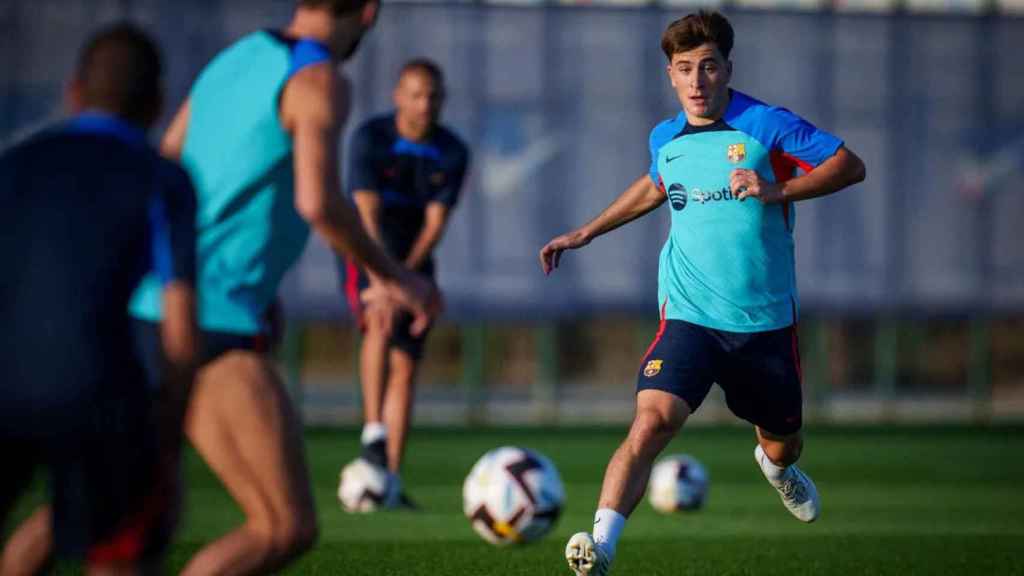 Pablo Torre, durante un entrenamiento del primer equipo del Barça / FCB