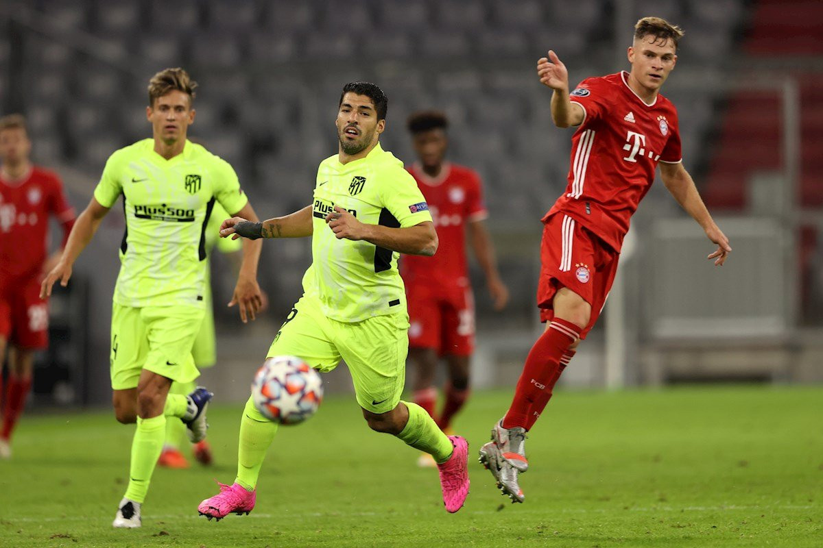 Luis Suárez con Joshua Kimmich / EFE