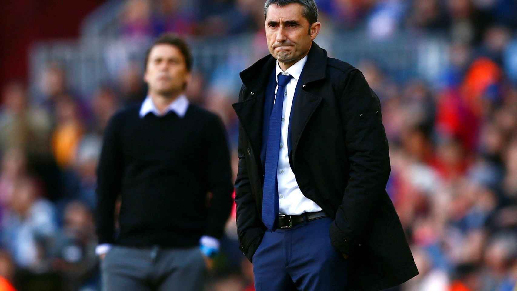 Ernesto Valverde en el partido del Barça - Espanyol / EFE