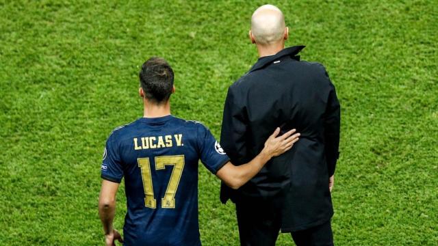 Una foto de Lucas Vázquez con Zinedine Zidane / EFE