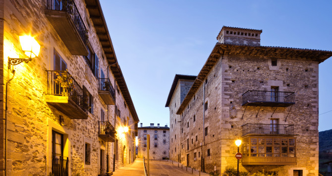 Vista de la villa medieval de Artziniega / ALAVATURISMO.EUS