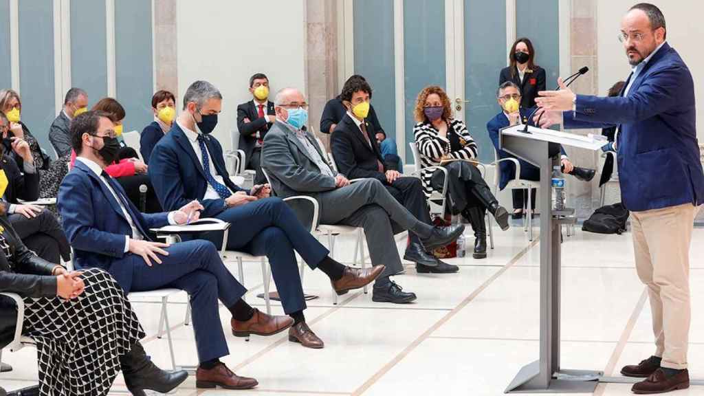 El líder del PPC, Alejandro Fernández, durante su intervención en la segunda sesión del debate de investidura del candidato de ERC a la presidencia de la Generalitat, Pere Aragonès / QUIQUE GARCÍA - EFE