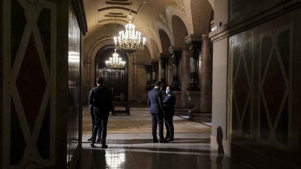 Pere Aragonès (derecha), durante la última sesión constitutiva del Parlament / PABLO MIRANZO (CG)