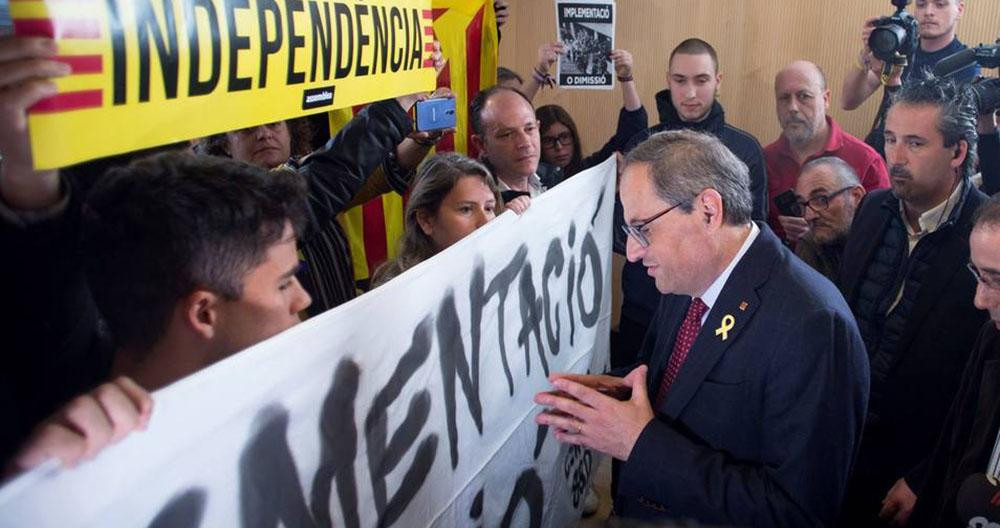 Reunión del presidente Quim Torra con los CDR de Sabadell. La sentencia ya está aquí / EFE